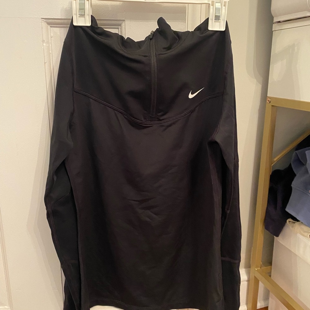 hydro drift fit NIKE bkack qaurter zip size small